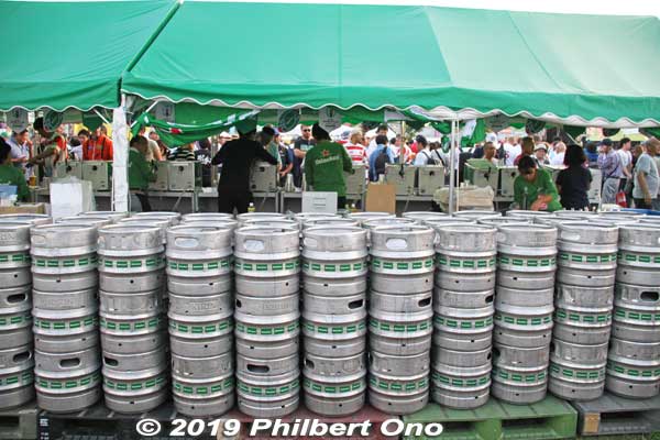 Beer booth's beer kegs. They were ordered to never run out of beer.
Keywords: saitama Kumagaya Rugby fan zone
