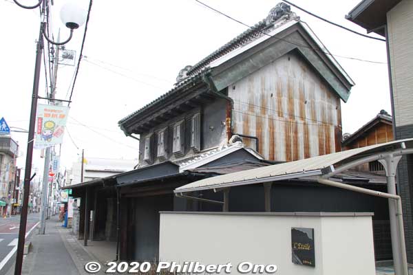 Former wholesaler of safflower, called the Yabe residence. From the Meiji Period. 穀物問屋（矢部家） 
Keywords: saitama okegawa-juku nakasendo