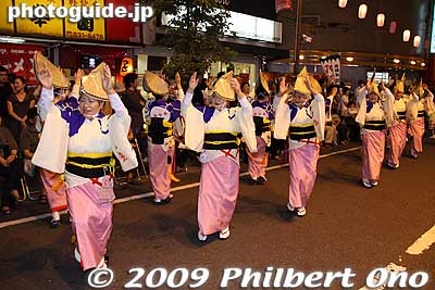 Buyu-ren 舞遊連
Keywords: saitama kita-urawa awa odori dance matsuri festival dancers women