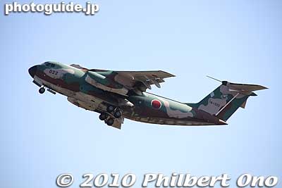 Kawasaki C-1 has been around since the 1970s.
Keywords: saitama sayama iruma air base show festival military self-defense force jets airplanes