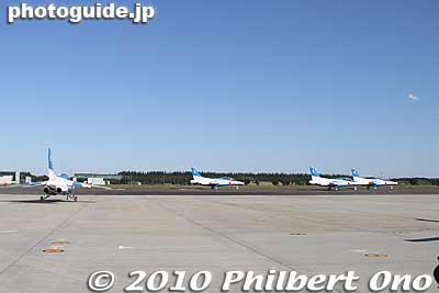 Blue Impulse head for the runway at Iruma Air Base.
Keywords: saitama sayama iruma air base show festival military self-defense force jets airplanes blue impulse aerobatics 