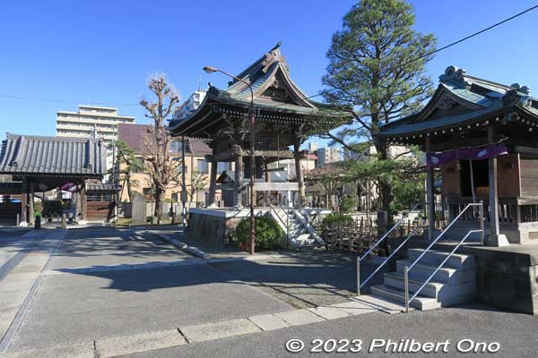 Tofukuji's bell tower.
Keywords: Saitama Soka-juku post town shukuba