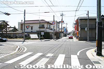 Large intersection has an Echigawa-juku monument.
Keywords: shiga aisho-cho echigawa-juku nakasendo road post stage town station
