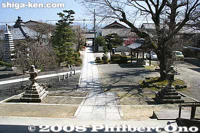 View from Hondo hall.
Keywords: shiga aisho-cho echigawa-juku nakasendo road post stage town station