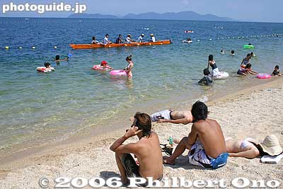 Great summer day for the beach at Omi-Maiko, one of the most popular and whitest beaches on Lake Biwa.
Keywords: shiga lake biwako shuko rowing around otsumaiko japanlake