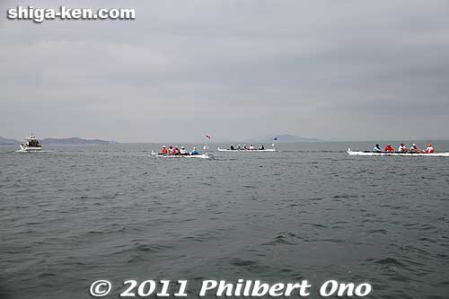 Leaving Nagahama.
Keywords: shiga lake biwa fisa world rowing tour biwako lake biwa nagahama boats 