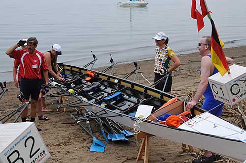 Preparing to leave Satsuma Beach.
Keywords: shiga hikone takeshima lake biwa fisa world rowing tour biwako 