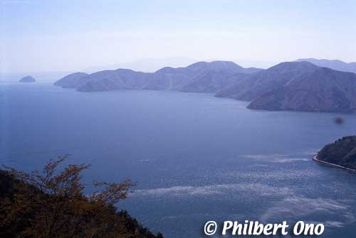 Northern Lake Biwa as seen from Mt. Shizugatake.
Keywords: shiga biwako lake biwa