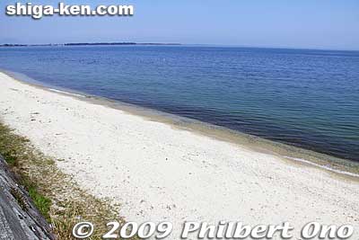 Shirahige-no-Hama Beach and Lake Biwa in Takashima, Shiga Prefecture.
Keywords: shiga biwako lake biwa