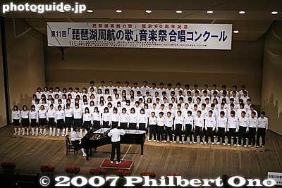 To enter the choir competition, the choir must have at least 12 members. The entry deadline is late Feb. Entry fee is 5,000 yen per choir (3,000 yen for high school and younger choirs).
Keywords: shiga takashima imazu-cho choir song contest competition biwako shuko no uta choircontest