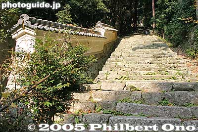 The steps never seem to end...
Keywords: shiga prefecture omi-hachiman chomeiji temple saigoku pilgrimage