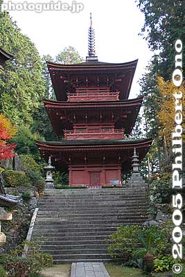 3-story pagoda
This is what you first see at the top.
Keywords: shiga prefecture omi-hachiman chomeiji temple saigoku pilgrimage