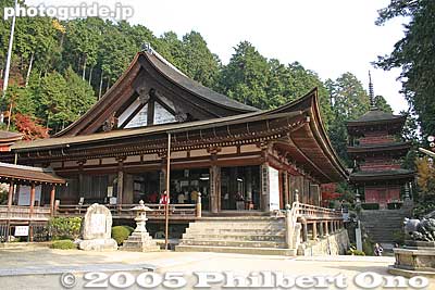 Hondo main hall and pagoda　本堂
Keywords: shiga prefecture omi-hachiman chomeiji temple saigoku pilgrimage