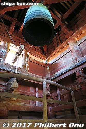 Inside the bell tower. Admission is free, but a small donation is requested to ring the bell.
Keywords: shiga prefecture omi-hachiman chomeiji temple saigoku pilgrimage