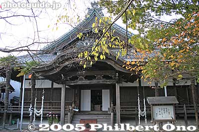 Zuiryuji Temple of Nichiren Sect in the Honmaru 村雲御所瑞龍寺
Keywords: shiga prefecture omi-hachiman castle fall autumn colors
