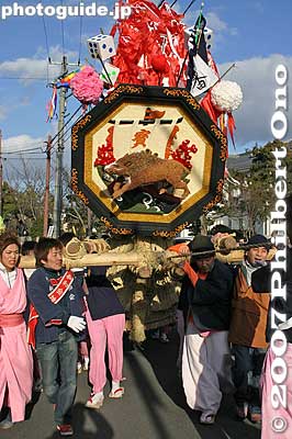 [b]Sanwakai float.[/b] 参和会
Keywords: shiga omi-hachiman sagicho matsuri festival float boar