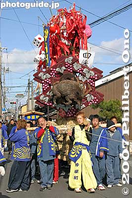 [b]Suwai-cho float[/b]. 仲屋町
Keywords: shiga omi-hachiman sagicho matsuri festival float boar