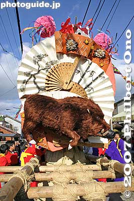 Folding fans
Keywords: shiga omi-hachiman sagicho matsuri festival float boar
