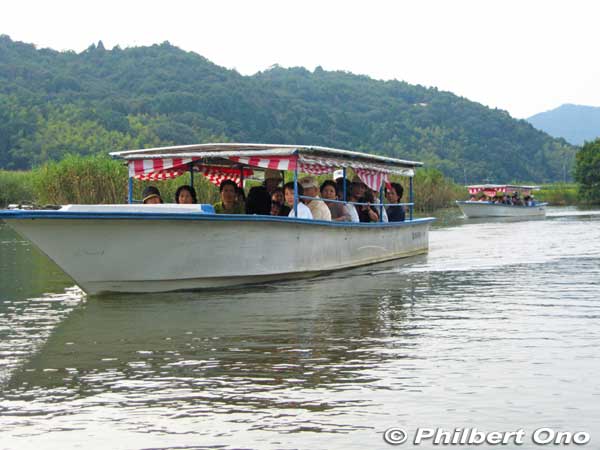 Motorized boats. We thought that human-powered boats were definitely more pleasant than these motorized boats.
Keywords: Shiga Omihachiman suigo
