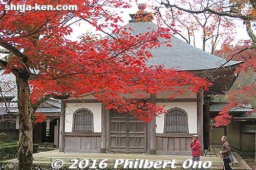 Keywords: shiga higashiomi eigenji autumn zen rinzai temple maples