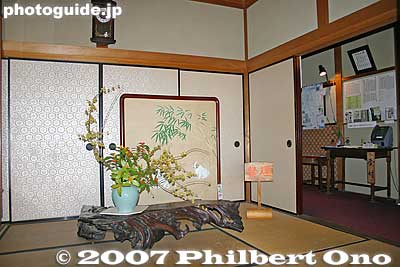 Entrance room
Keywords: shiga higashiomi gokasho omi ohmi shonin merchant home house