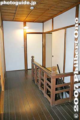 Stairway
Keywords: shiga higashiomi gokasho omi shonin merchant homes houses Nakae Jungoro