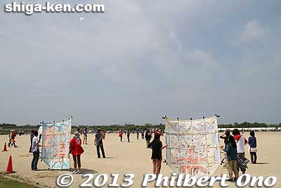 Kite-flying contest.
Keywords: shiga higashiomi odako matsuri giant kite festival notogawa