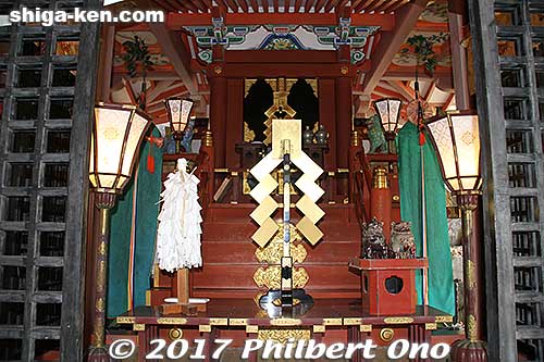 Ichigansha Shrine altar.
Keywords: shiga higashiomi tarobogu aga shrine