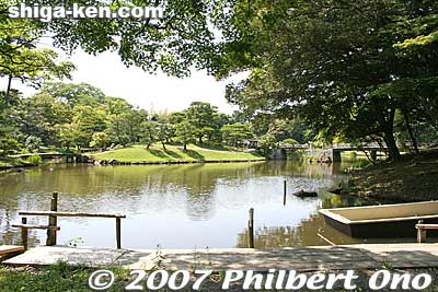 Boat landing.
Keywords: shiga hikone castle genkyuen japanese garden
