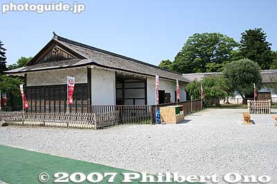 Behind the horse stable.
Keywords: shiga hikone castle