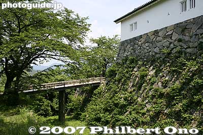 Behind Nishinomaru Sanju-yagura turret.
Keywords: shiga hikone castle