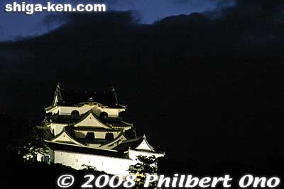 Hikone Castle tower lit up at night.
Keywords: shiga hikone castle