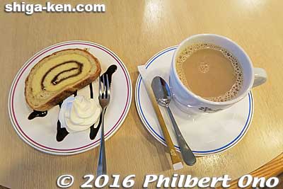 Coffee and cake.
Keywords: shiga hikone university of prefecture