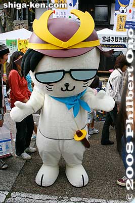 Cat mascots were numerous.
Keywords: shiga hikone mascot character costume yuru-kyara festival matsuri 