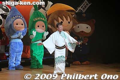 Singer Hashi Yukio then appeared on stage.
Keywords: shiga hikone yuru-kyara mascot character festival 