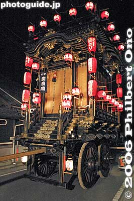 May 2: Night Festival where the floats are lit up at night 宵祭
Keywords: shiga hino-cho matsuri festival float