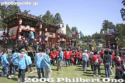 May 3, 2006: Hino Matsuri at Umamioka Watamuki Shrine 本祭（馬見岡綿向神社）[url=http://goo.gl/maps/Muuip]Map[/url]
Keywords: shiga hino-cho matsuri festival float matsuri5 shigabestmatsuri