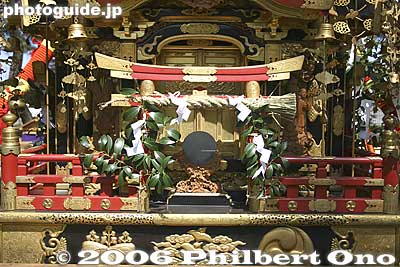 Mikoshi closeup
Keywords: shiga hino-cho matsuri festival float