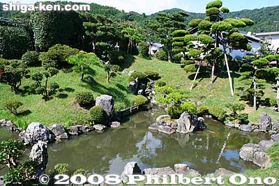 Famous Japanese garden outside the shoin 文部省指定の名勝庭園
Keywords: shiga nagahama kinomoto-cho jizo-in buddhist temple