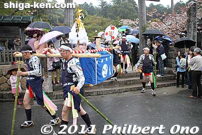 Keywords: shiga koka aburahi matsuri shrine festival