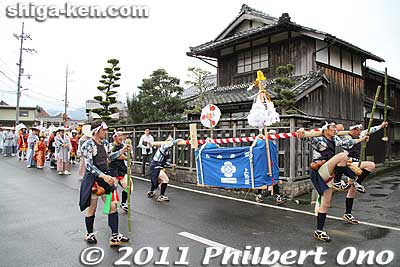 Keywords: shiga koka aburahi matsuri shrine festival