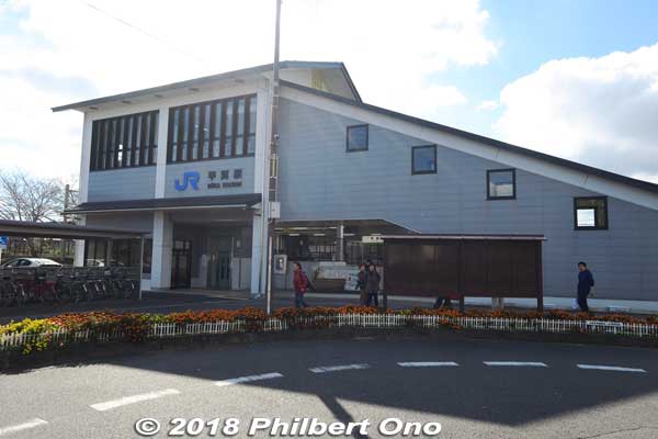 JR Koka Station on the JR Kusatsu Line opened its new station building in Nov. 2005. Resembling a farmer's warehouse on the outside, the inside has a number of surprises. [url=http://goo.gl/maps/mIG7z]MAP[/url]
North side
Keywords: shiga koka station train ninja paintings japaneki