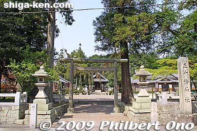 Local shrine 五十鈴神社
Keywords: shiga koka minakuchi-juku tokaido road post town 