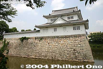 The castle later became the residence of the Minakuchi clan in 1682 headed by Lord Kato Akitomo. [url=http://goo.gl/maps/Ed3zq]MAP[/url]
Keywords: shiga koka minakuchi-juku tokaido post town castle