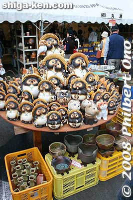 If you like the tanuki raccoon dog, this is the place to be.
Keywords: shiga koka shigaraki tanuki raccoon dog pottery fair 