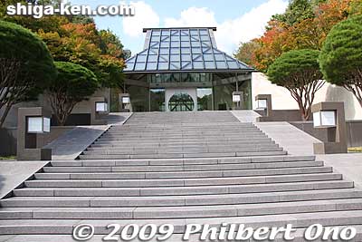 Entrance to Miho Museum which has an excellent collection of art from most parts of the world. Photography is not allowed inside the museum. [url=http://goo.gl/maps/N9b2F]MAP[/url]
Keywords: shiga koka shigaraki miho museum