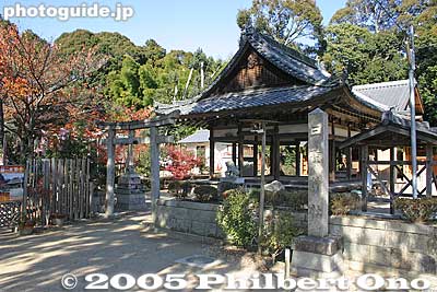 Sansho Shrine 三聖神社
The shrine is right next to the temple.
Keywords: shiga prefecture konan tendai buddhist temple national treasure