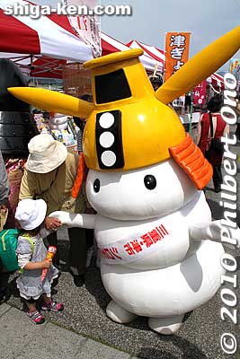 Shiromochi-kun from Tsu. シロモチくん
Keywords: shiga kora-cho takatora summit festival 