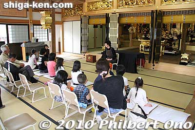 Before schools were established in Japan, the temples served as educational institutions for the children. 浄覚寺 寺子屋の再現
Keywords: shiga kora-cho takatora summit festival 