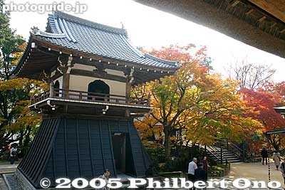 Bell tower 鐘楼
Keywords: shiga prefecture higashiomi eigenji Eigenjifall autumn zen rinzai temple